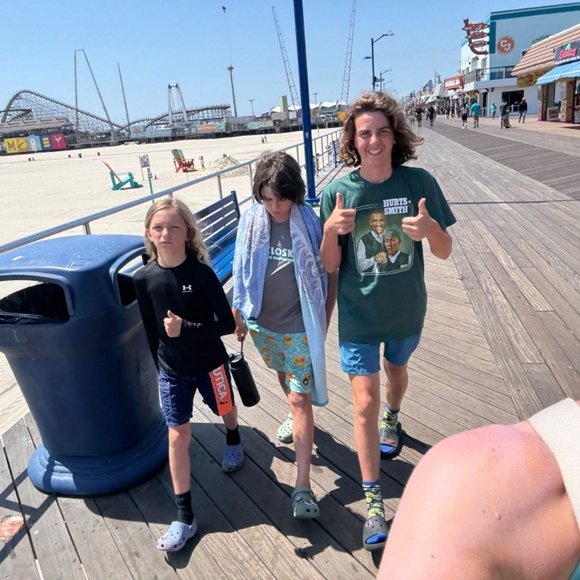 Meet your Posher, Amanda - Picture 2 of 8